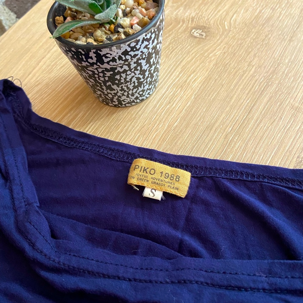 Piko 1988 Navy Woman’s Top size Small